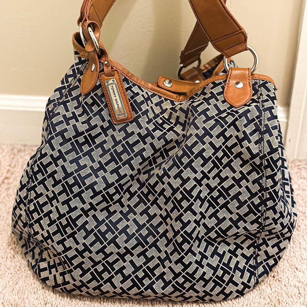 Tommy Hilfiger Purse